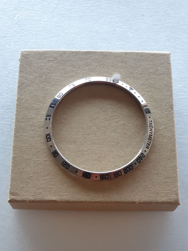 Bisel para reloj digital.