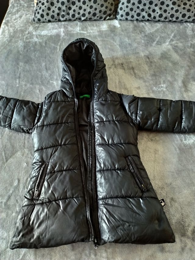 Abrigo Benetton niña