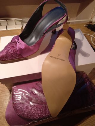 Zapatos + bolso Azalea Novias de segunda mano por 70 EUR en Sarriguren en  WALLAPOP