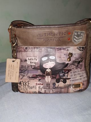 Bolso ANEKKE de segunda mano por 18 € en Toledo en WALLAPOP Bolso ANEKKE de segunda mano por 18 € en Toledo en WALLAPOP