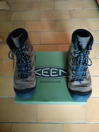 Keen Summit County 3 botas montaña talla 45 de segunda mano por 50 EUR en  Lloret de Mar en WALLAPOP