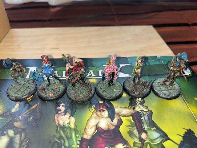 LIQUIDACION LOTE MALIFAUX M2E Miniaturas