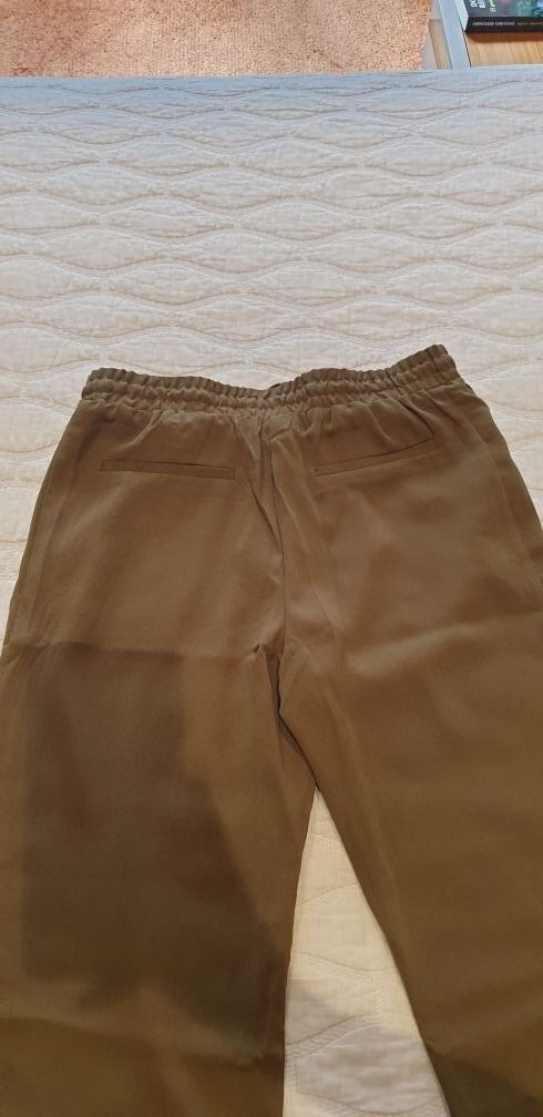 Pantalón verde kaki