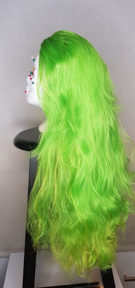 peluca verde y amarillo