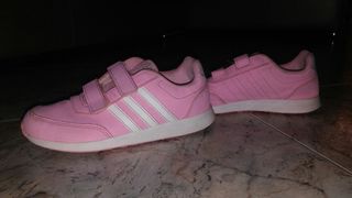 Zapatillas Adidas niño de segunda mano en Talavera de la Zapatillas Adidas niño de segunda mano en Talavera de la