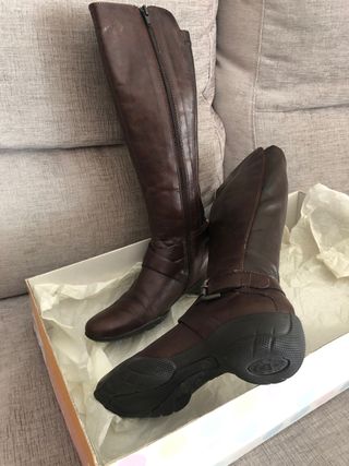 Botas número 35 de segunda mano por 12 EUR en Zaragoza en WALLAPOP