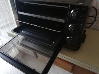 Horno Eléctrico DeLonghi EO20312 A estrenar de segunda mano por 58 EUR en  Madrid en WALLAPOP