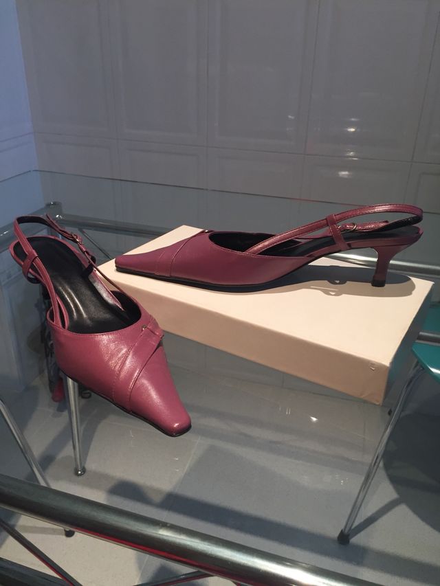 Zapatos piel número 40.