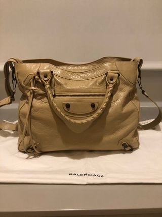 Bolso Balenciaga original de segunda mano por 800 EUR en Mont en WALLAPOP