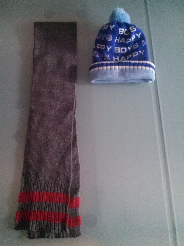 Cappello e sciarpa