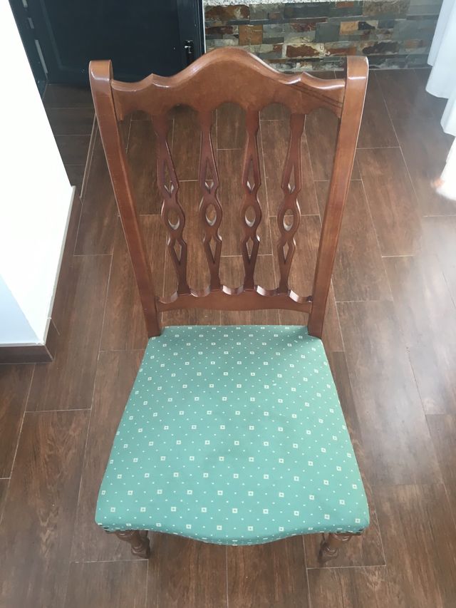 4 Sillas 10€ cada una