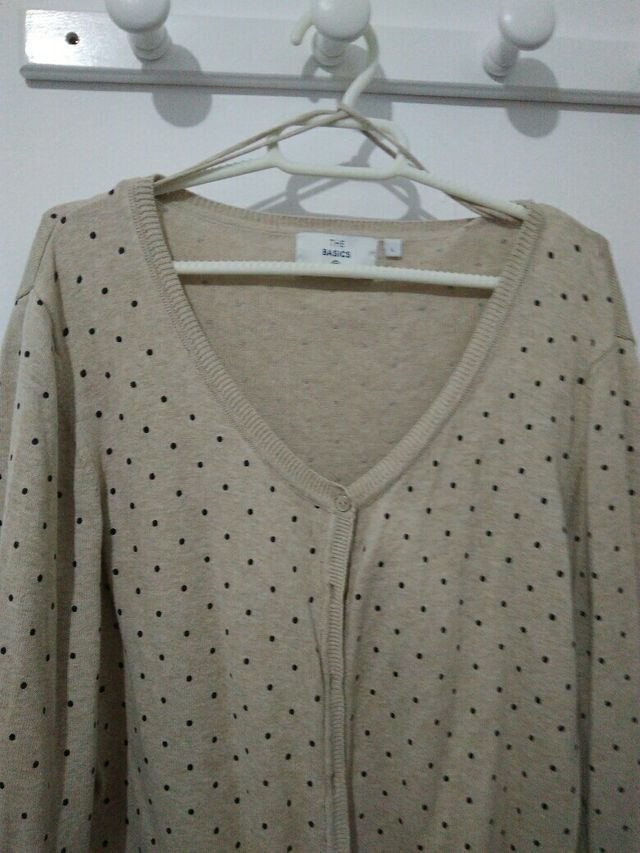 Chaqueta beis con lunares talla L