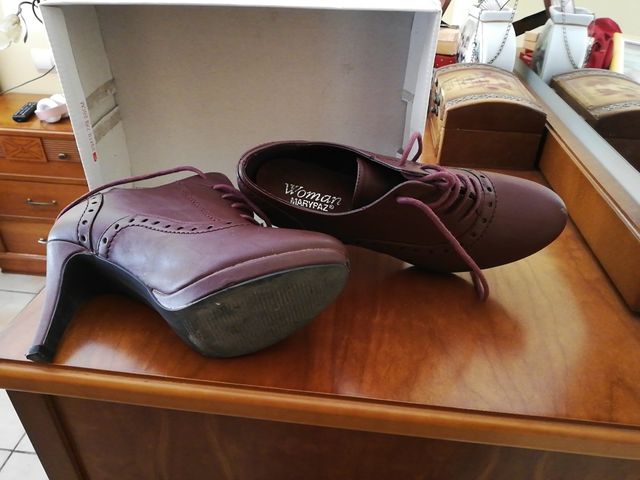 Zapatos mujer granate