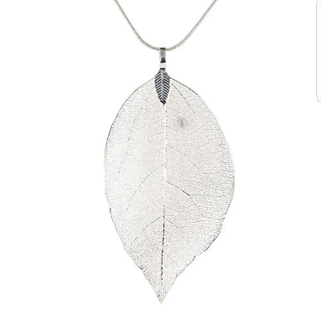 OFERTA!!! Bonito collar largo hoja