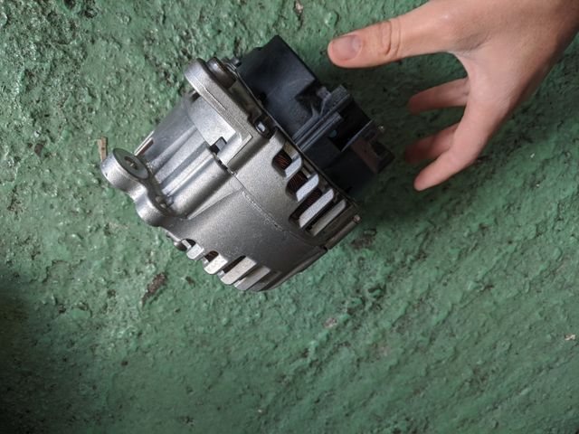alternador vag 03L903024