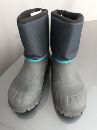 Botas para nieve con puntera de goma de segunda mano por 9 EUR en Fraga en  WALLAPOP