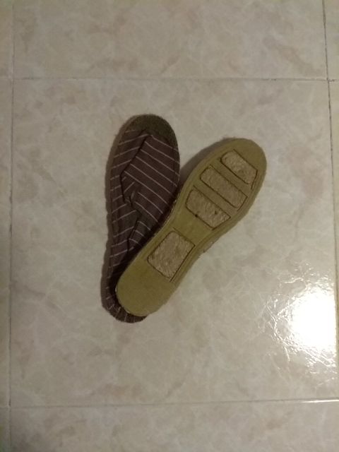 Espadrillas piatte nuove di zecca