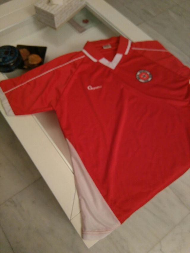 Camisetas originales de fútbol de segunda mano por 15 EUR en Madrid en WALLAPOP