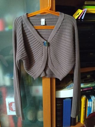 Chaqueta bolero zara de segunda mano por 8 EUR en Madrid en WALLAPOP