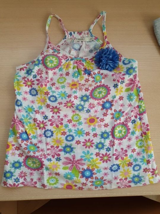 LOTE DE 7 camisetas talla TODO 4-5 años