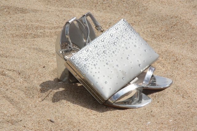 Sandalias plateadas Glamorous ASOS.