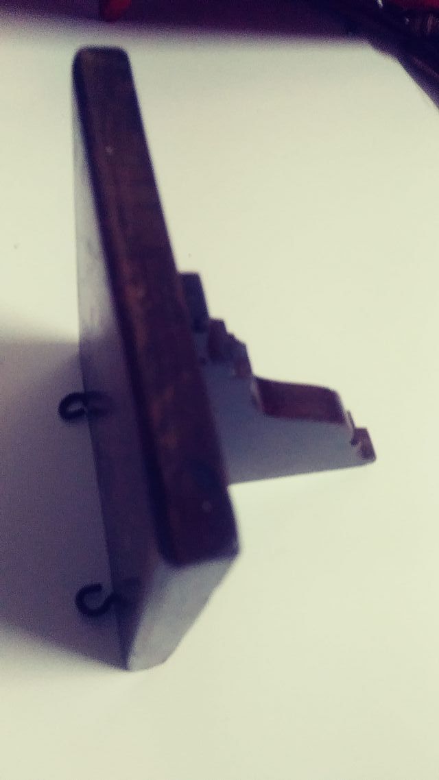 Antiguo estante de madera de segunda mano por 22 € en Barcelona en WALLAPOP