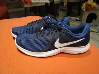 Zapatillas Nike Hombre de segunda mano en Madrid en WALLAPOP Zapatillas Nike Hombre de segunda mano en Madrid en WALLAPOP