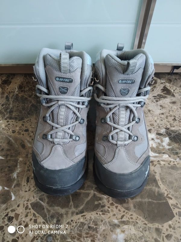 Bota senderismo chic@