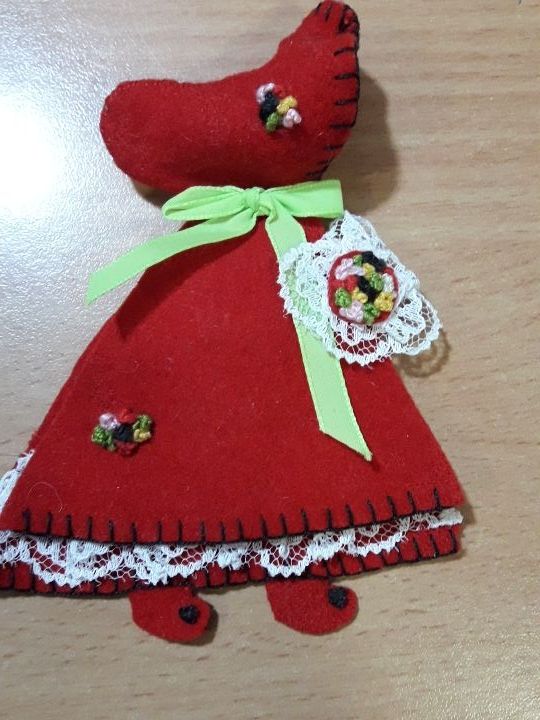 costura guarda agujas y dedal