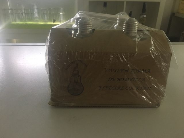 Vaso en forma de bombilla