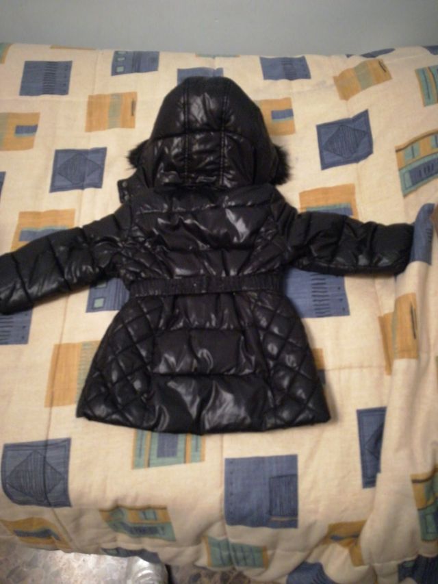 Abrigo niña color negro acolchado