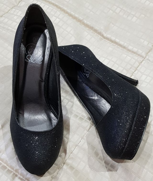 zapatato negro de brillo, inside