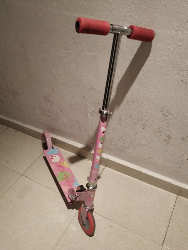 Patinete "Hello Kitty"