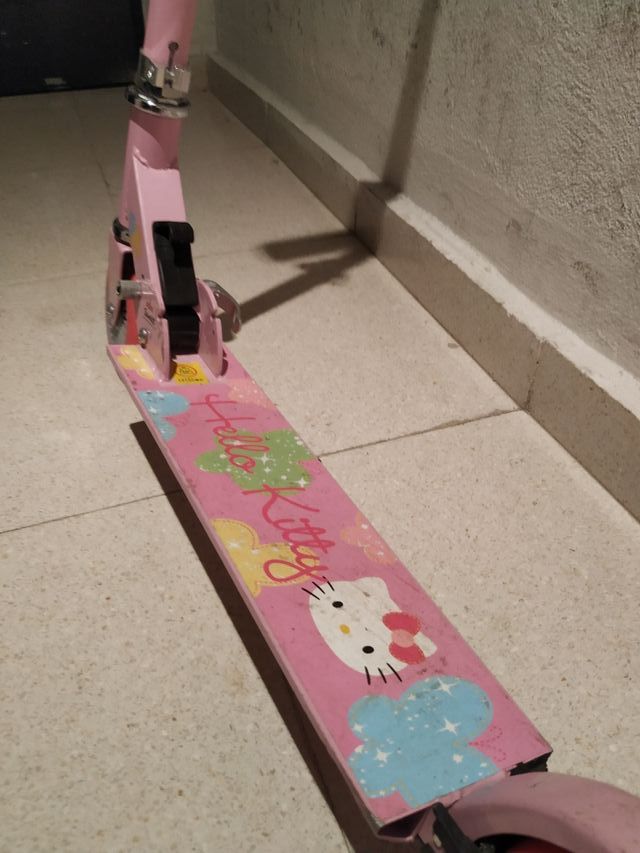 Patinete "Hello Kitty"