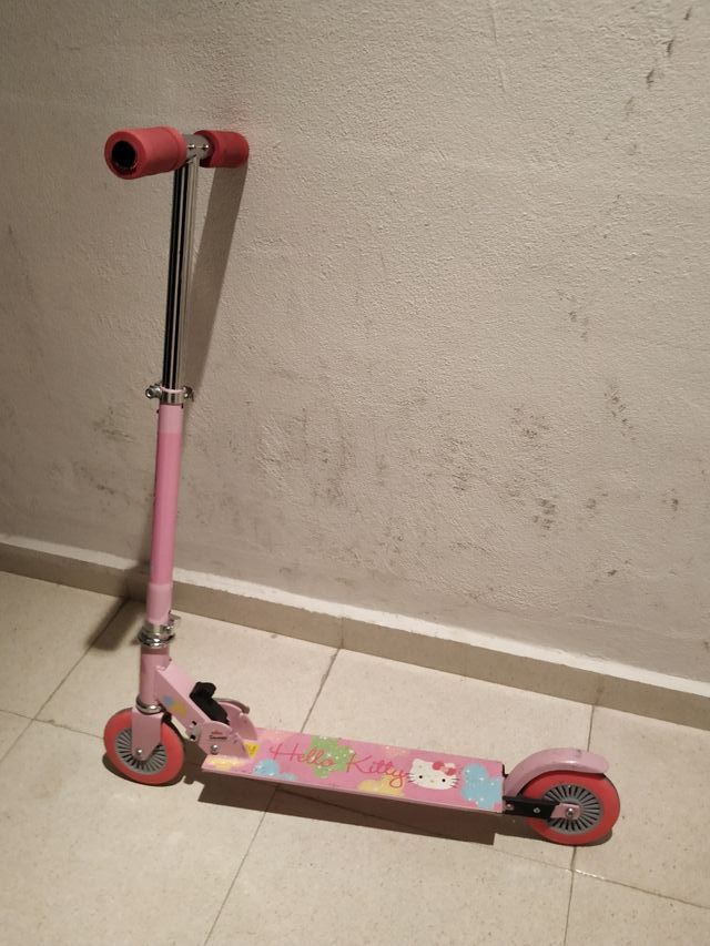 Patinete "Hello Kitty"