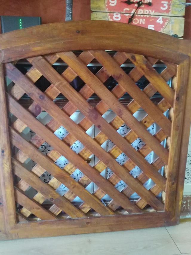 Cabecero de madera pino maciza de segunda mano por 30 € en La Cala del