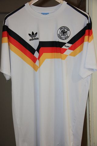 Camisetas fútbol replicas de segunda mano en WALLAPOP