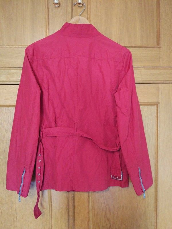 Cazadora entretiempo roja