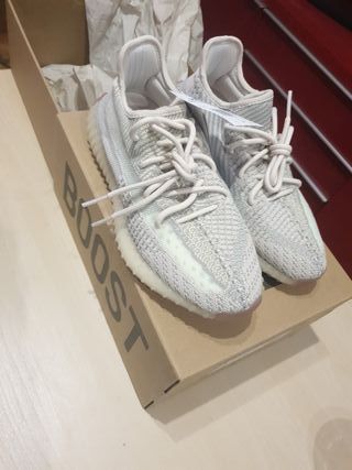 si vas descalzo yeezy