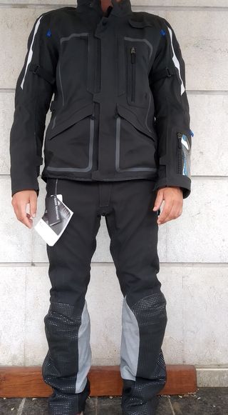 Traje bmw enduroguard nuevo de segunda mano por 799 EUR en Castro-Urdiales  en WALLAPOP