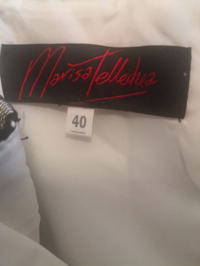 vestido boda, a la altura de las rodillas da poca