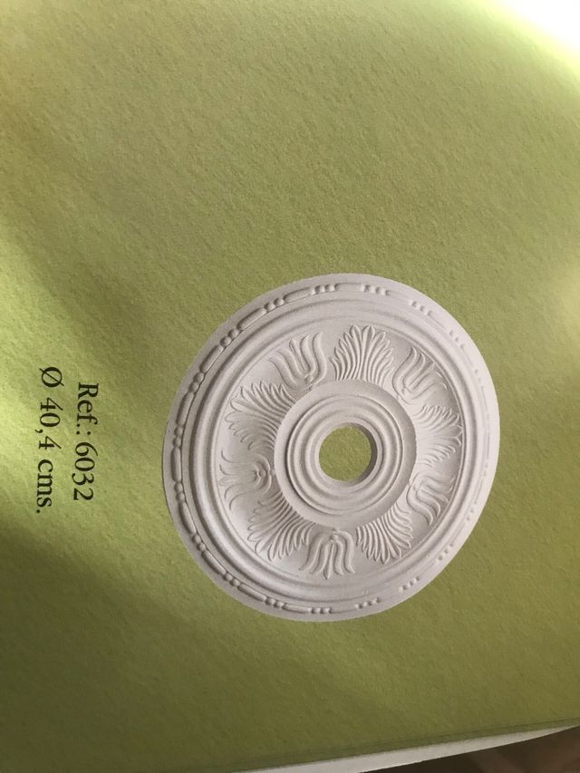 MOLDURAS Y PIEZAS DE ESCAYOLA 