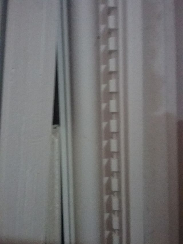 MOLDURAS Y PIEZAS DE ESCAYOLA 