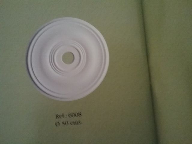 MOLDURAS Y PIEZAS DE ESCAYOLA 