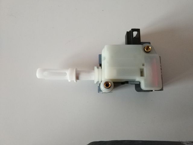 servomotor maletero Passat 3bg