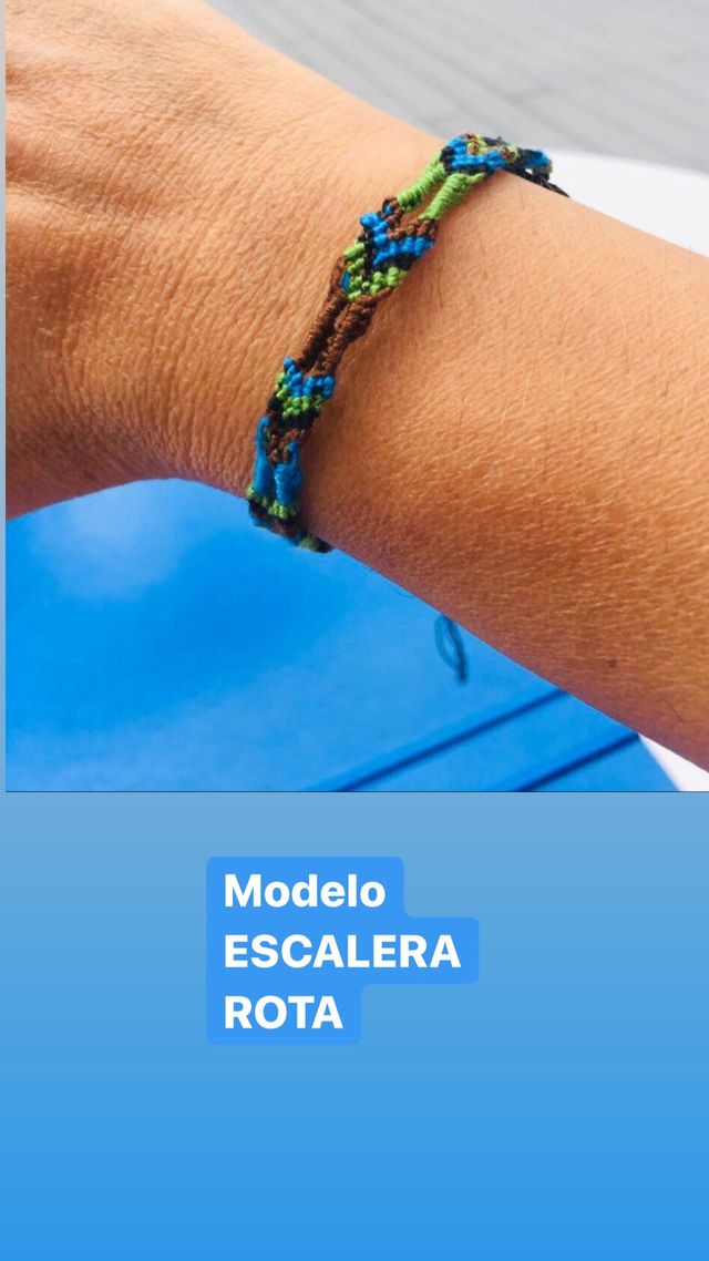 Bracciali in filo fatti a mano