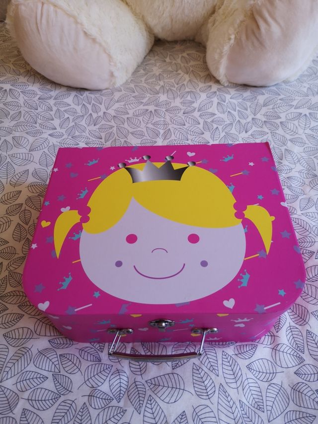 Manta y zapatillas niña N°24 nuevo.