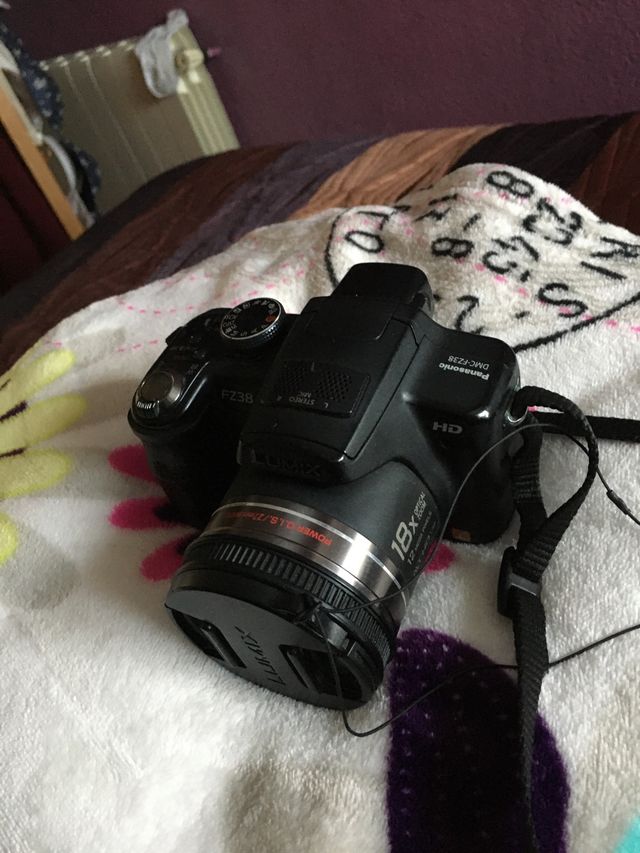 Cámara Panasonic Lumix FZ38