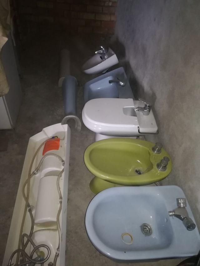 lavabos.. bidé... . idromasaje de ducha.