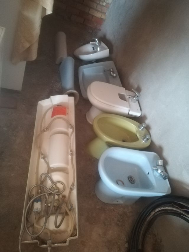 lavabos.. bidé... . idromasaje de ducha.